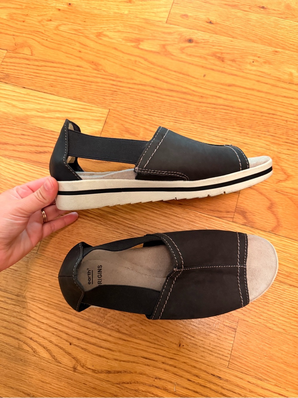 Earth Origins Women's Black SliEarth Origins Women's Black Slip-On Comfort Shoes